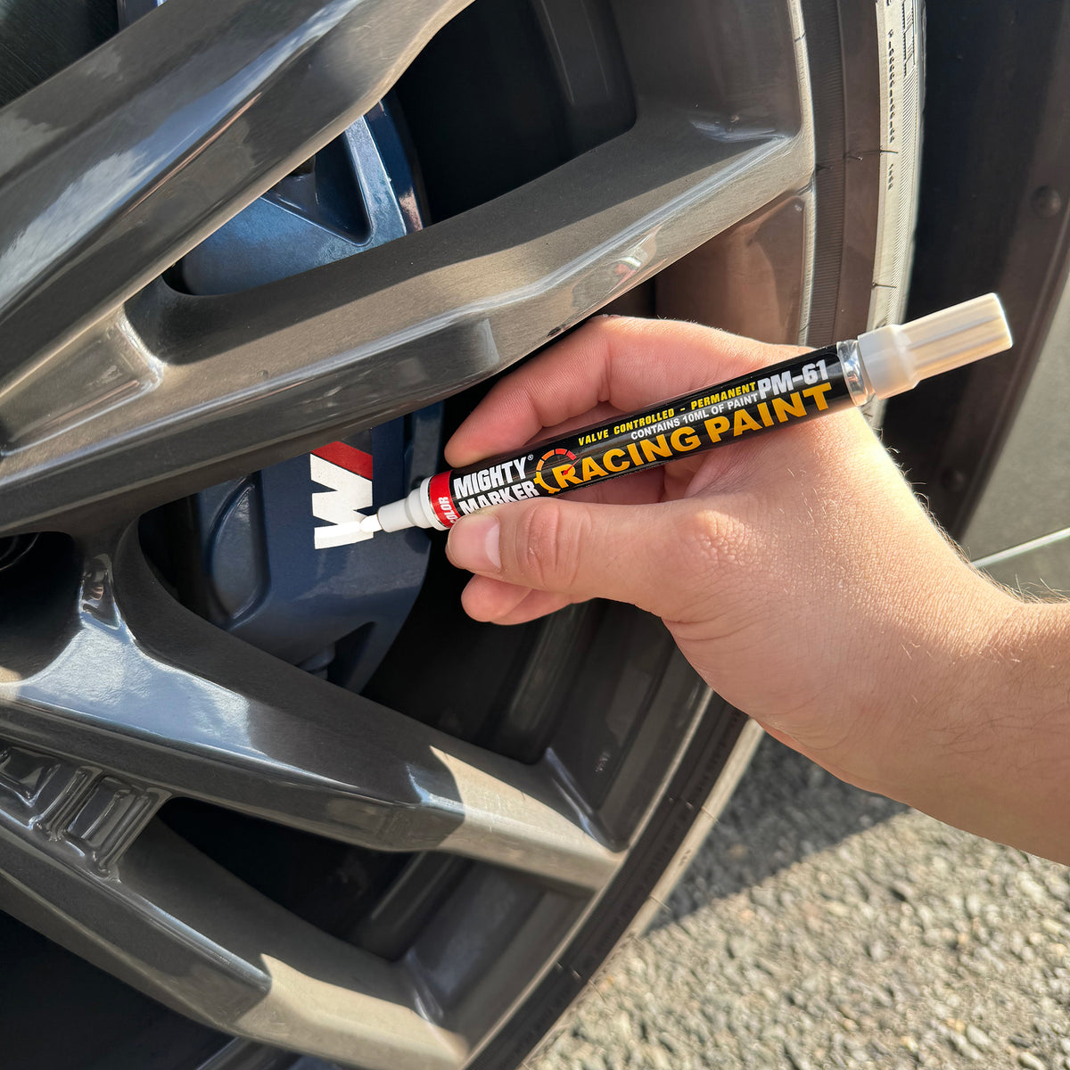 MM-61 Mighty Marker Racing Paint - Medium